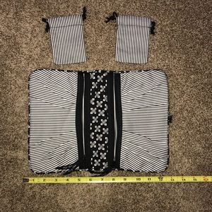 thirty-one Storage & Organization - Thirty One Jewelry pouch thirty-one Storage & Organization - Thirty One Jewelry pouch